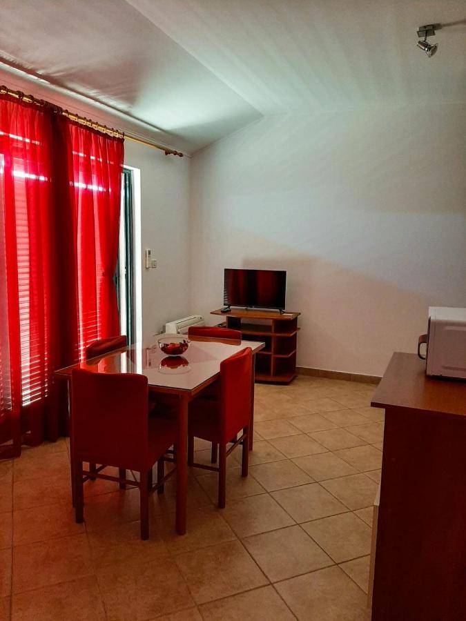 Apartments Cepo Makarska Exterior foto
