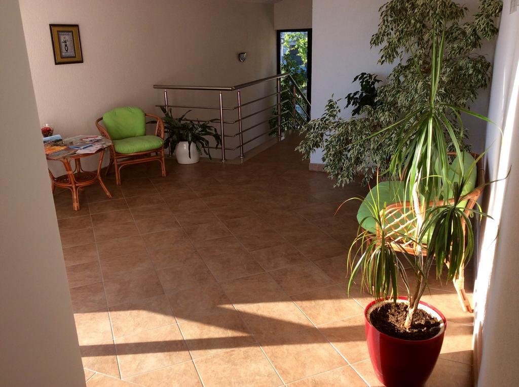 Apartments Cepo Makarska Exterior foto