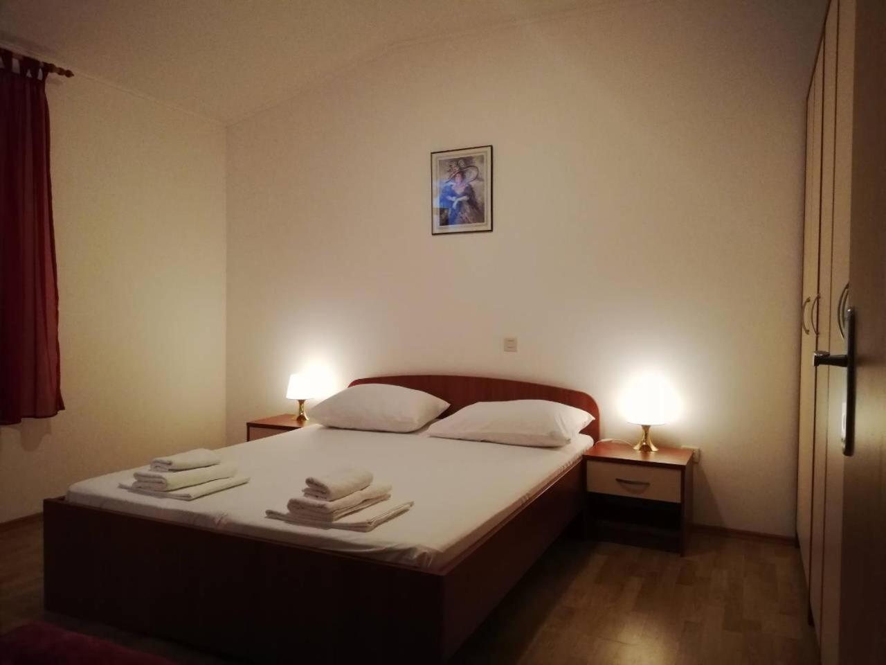 Apartments Cepo Makarska Exterior foto